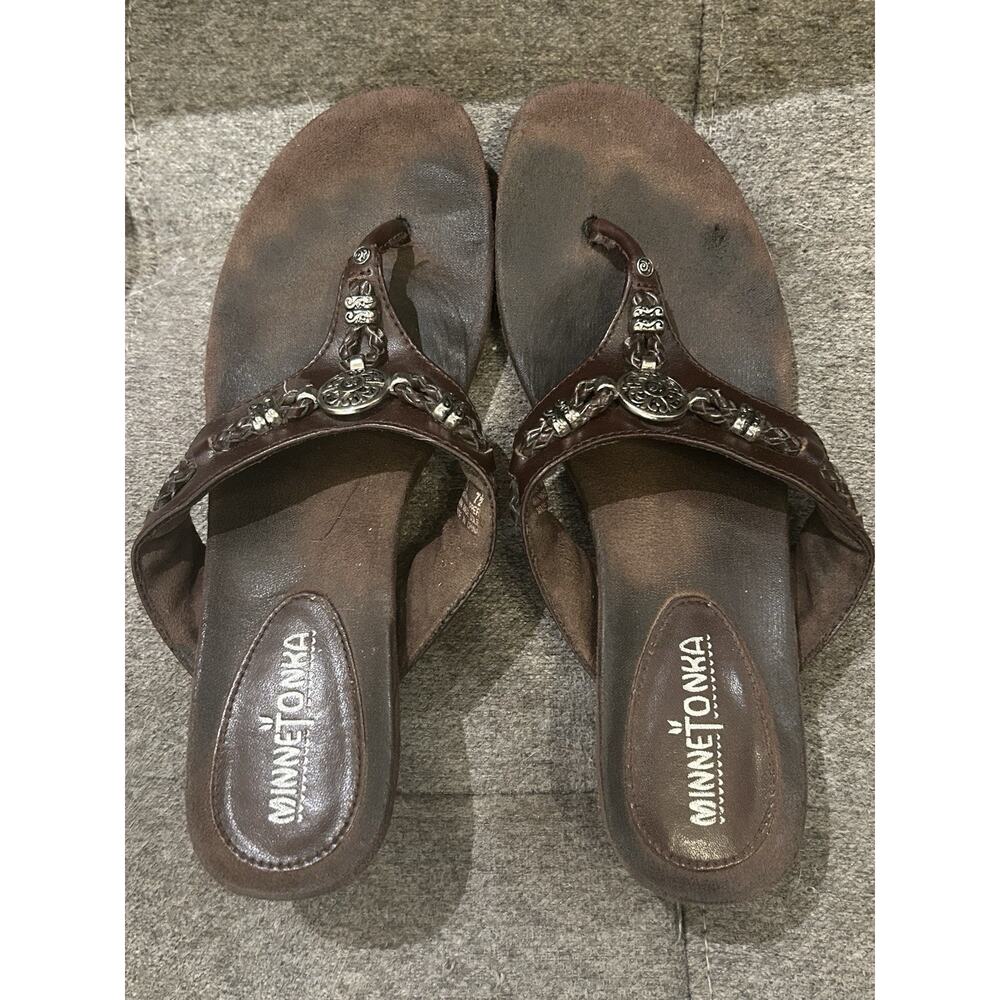 Minnetonka Kitten Heel Sandals size 7.5 - Picture 6 of 7